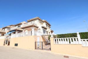 Bonita casa adosada en Orihuela Costa. photo 0