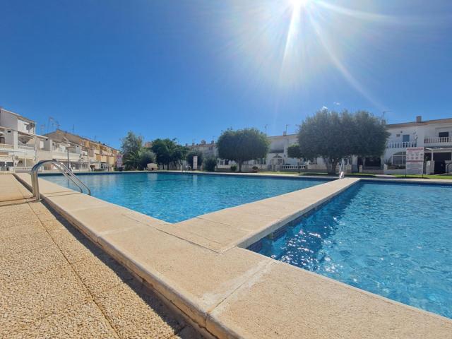 Adosado con solárium privado y gran piscina comunitaria photo 0