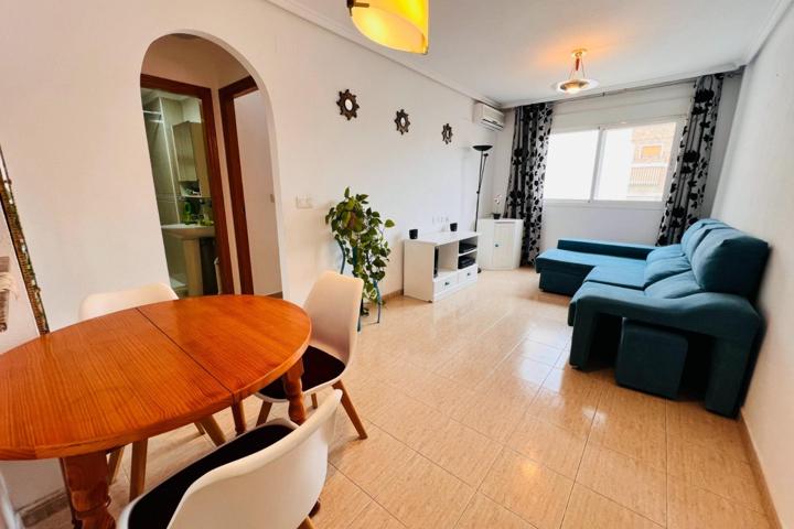 Apartamento con piscina ubicado en el corazón de Torrevieja!!! photo 0