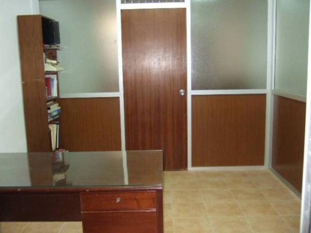 LOCAL COMERCIAL EN VENTA EN LA ZONA EIXAMPLE photo 0