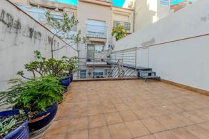 CASA DE 5 HAB. CON ASCENSOR, GARAJE, PATIO Y TERRAZA photo 0