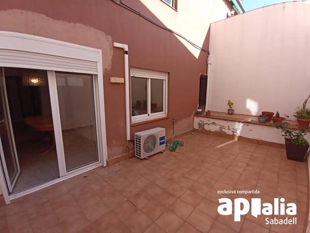 PLANTA BAJA CON TERRAZA INTERIOR, A 5 MINUTOS FGC DE LA CREU ALTA photo 0