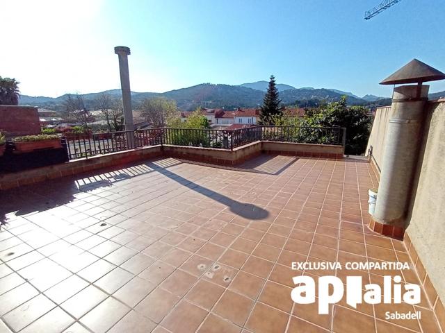 CASA EN VENTA EN CASTELLAR DEL VALLES photo 0