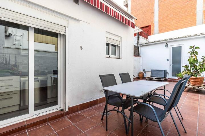 CASA EN VENTA EN LA CREU EN SABADELL photo 0
