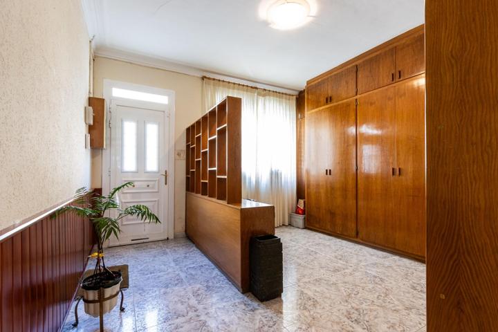 MAGNÍFICA CASA ESQUINERA EN EL BARRIO DE GRÀCIA DE SABADELL photo 0