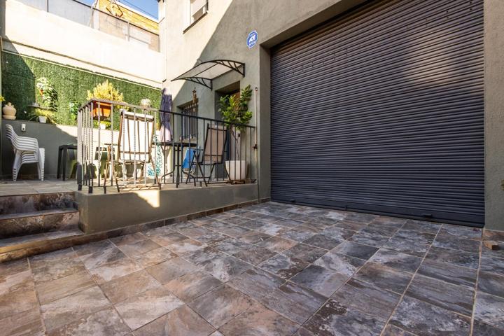 ESPECTACULAR CASA A POCOS MINUTOS DE LOS MOSSOS D´ESCUADRA photo 0