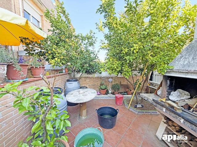CASA EN VENTA EN LA ZONA DE VALLEHERMOSO, EN SABADELL photo 0