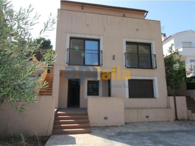 Piso En venta en Lloret De Mar photo 0