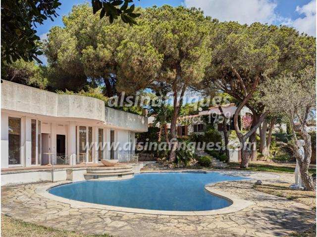 Villa En venta en Lloret De Mar photo 0