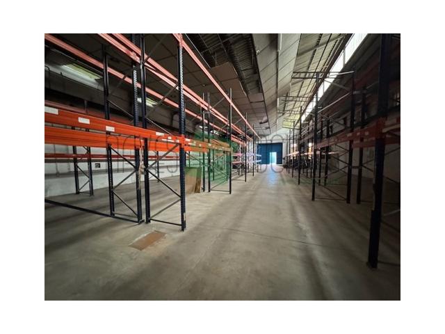 Industrial En alquiler en Pinto photo 0