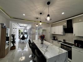 Casa En venta en Alginet photo 0