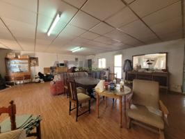 Local En venta en L'Alcúdia photo 0