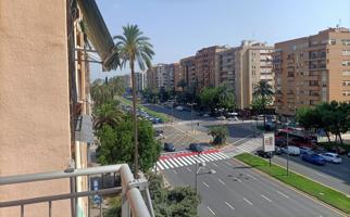 Piso En venta en En Corts photo 0