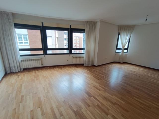 Piso En venta en Avilés photo 0