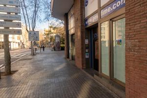 Local de 170 m² Avda Barberà a 50 metros Rambla photo 0