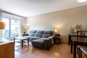 Piso familiar de 4 habitaciones, con suite, balcón y mucha luz natural photo 0