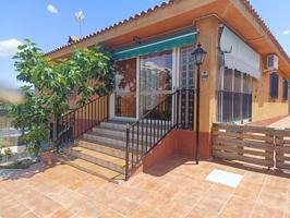 Villa En venta en El Viso de San Juan photo 0