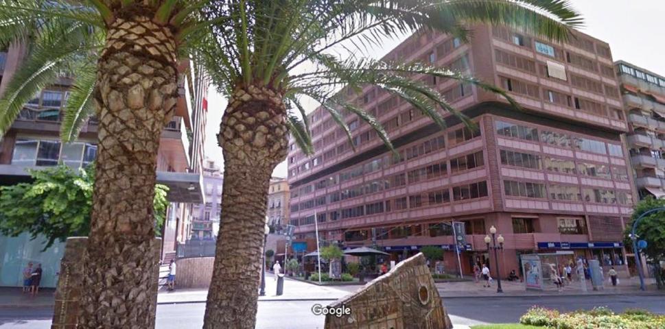 Fantástico piso en pleno casco antiguo de Alicante photo 0