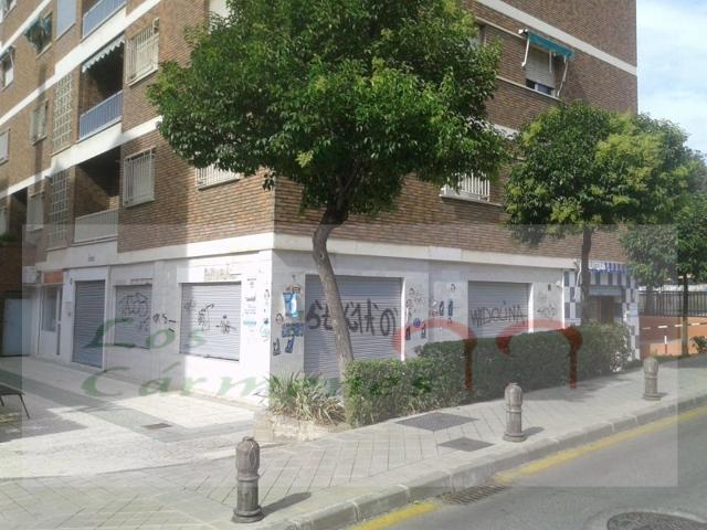 Local En venta en Granada photo 0