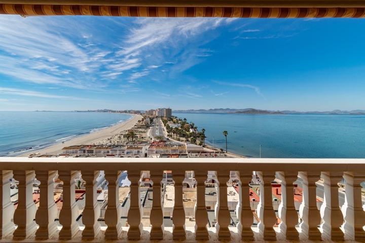 ¡Tu paraíso en La Manga del Mar Menor, con gran terraza, garaje y piscina! photo 0