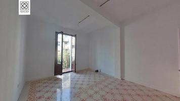 PISO EN VENTA CALLE CORCEGA photo 0