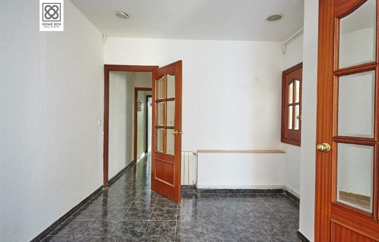 PISO EN VENTA EN L'ESQUERRE DE L' EIXAMPLE photo 0
