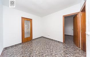 PISO EN VENTA EN CANYELLES photo 0