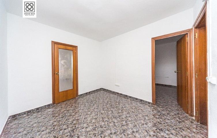 PISO EN VENTA EN CANYELLES photo 0
