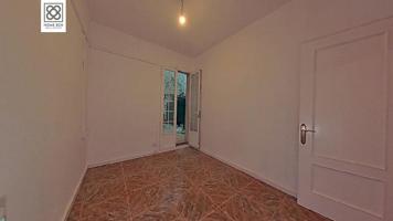 PISO EN VENTA C- VALLHONRAT photo 0