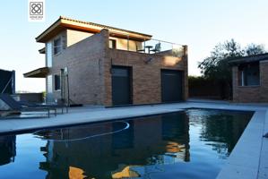 CASA EN VENTA EN CERVELLO photo 0
