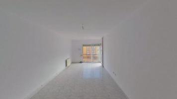 PISO EN VENTA EN SALT - GIRONA photo 0