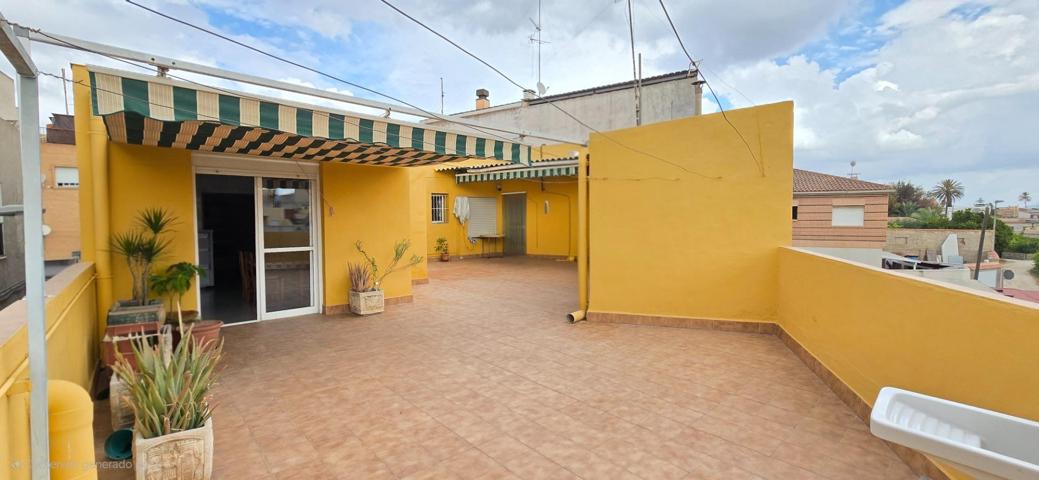 🏠 Oportunidad Única: Casa Independiente con Local Comercial y 2 Viviendas – Ideal Inversores photo 0