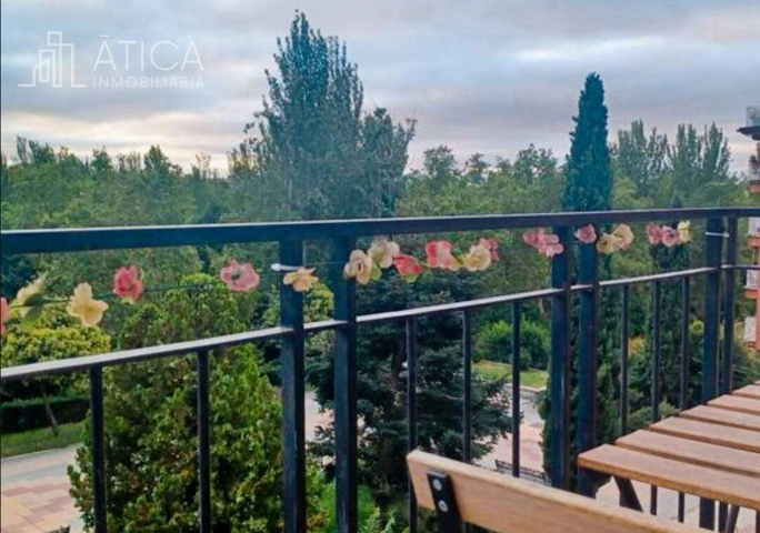 Habitación para chica en bonito piso en el centro de Salamanca photo 0