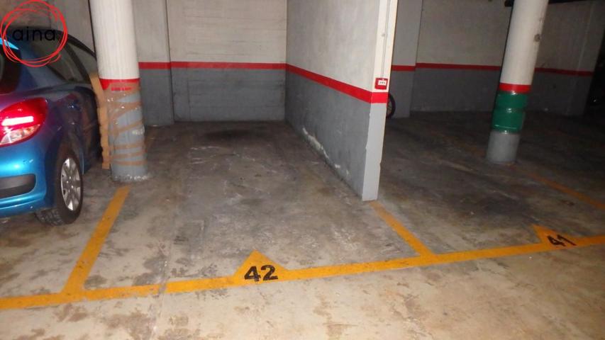 GARAJE EN CALLE ESQUIROZ!! photo 0