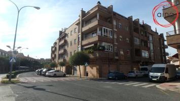 EXCLUSIVAMENTE ALQUILER TEMPORAL PARA UN AÑO PRECIOSO PISO EN BARAÑAIN photo 0