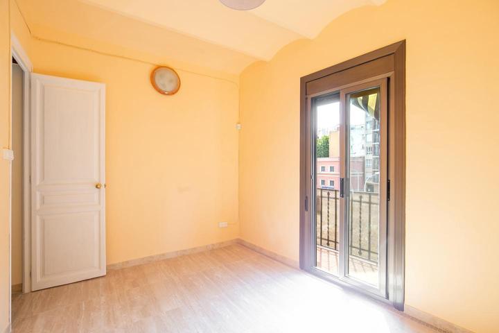 Piso luminoso 2 habitaciones con ascensor photo 0