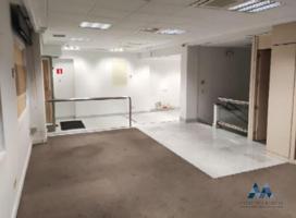 Local en venta en Madrid de 235 m2 photo 0