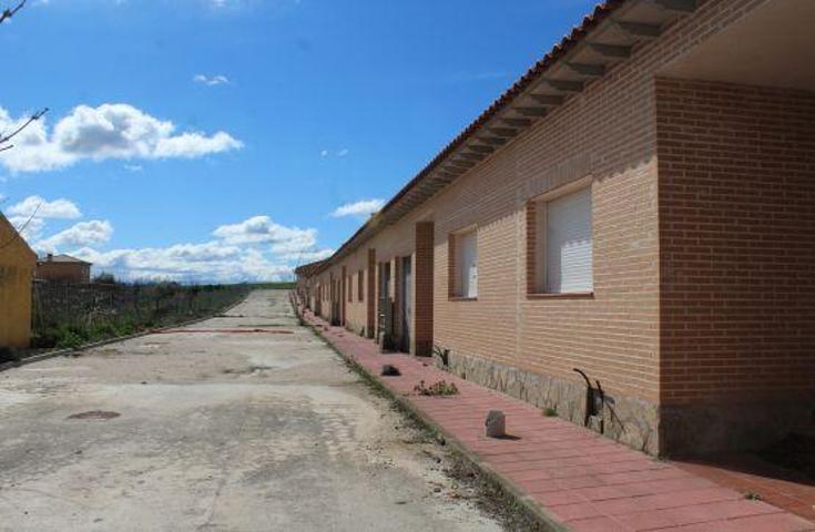 Casa - Chalet en venta en Erustes de 174 m2 photo 0