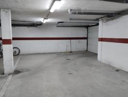 Plaza De Parking en venta en Estación de 28 m2 photo 0