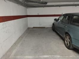 Plaza De Parking en venta en Estación de 28 m2 photo 0