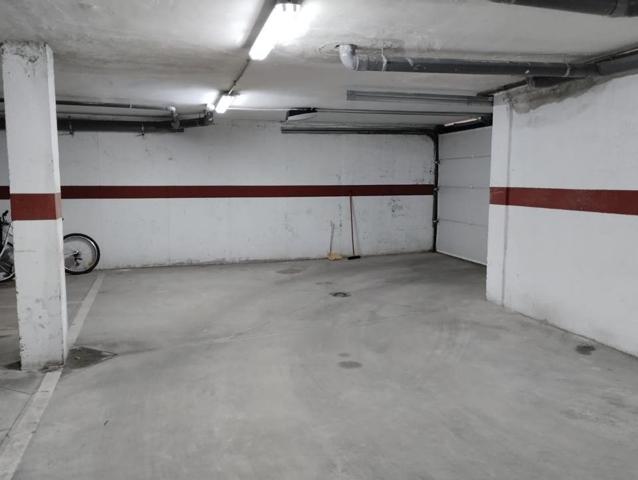 Plaza De Parking en venta en Estación de 28 m2 photo 0