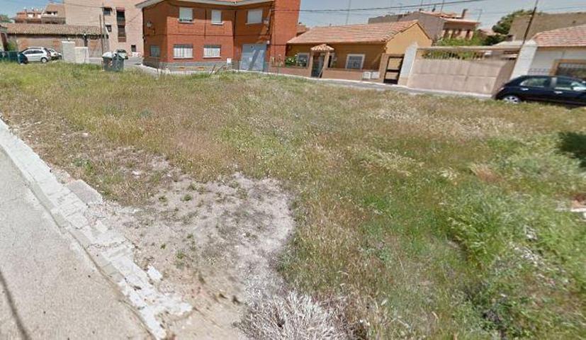 Terreno en venta en Humanes de Madrid de 671 m2 photo 0
