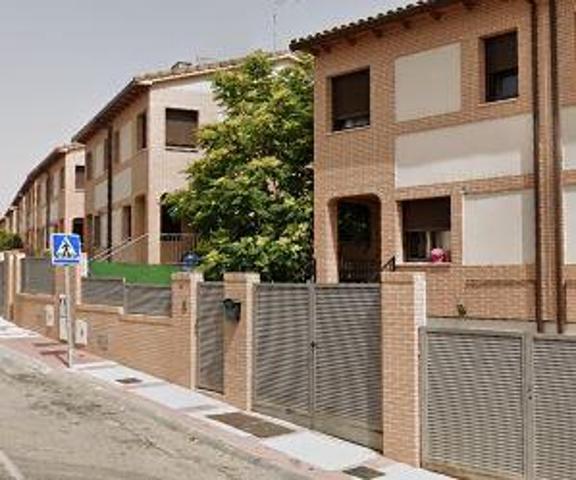 Casa - Chalet en venta en Villaluenga de la Sagra de 160 m2 photo 0