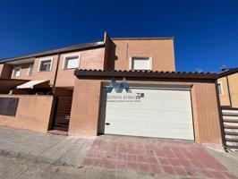 Casa - Chalet en venta en Huerta de Valdecarábanos de 178 m2 photo 0