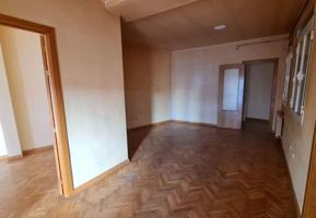 Piso en venta en Quintanar de la Orden de 94 m2 photo 0