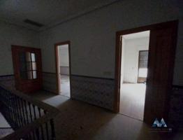 Edificio en venta en Torrijos de 986 m2 photo 0