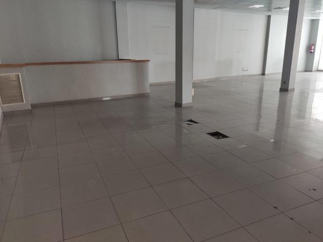 Local comercial en venta en Avenida Atenas, Las Rozas, Madrid photo 0