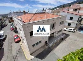 Edificio residencial en venta en Miraflores de la Sierra photo 0