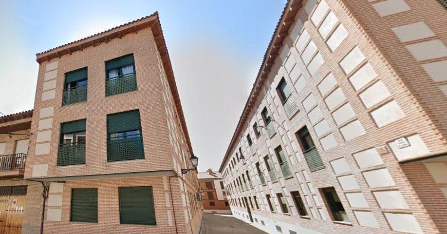 Plaza De Parking en venta en Azucaica de 20 m2 photo 0