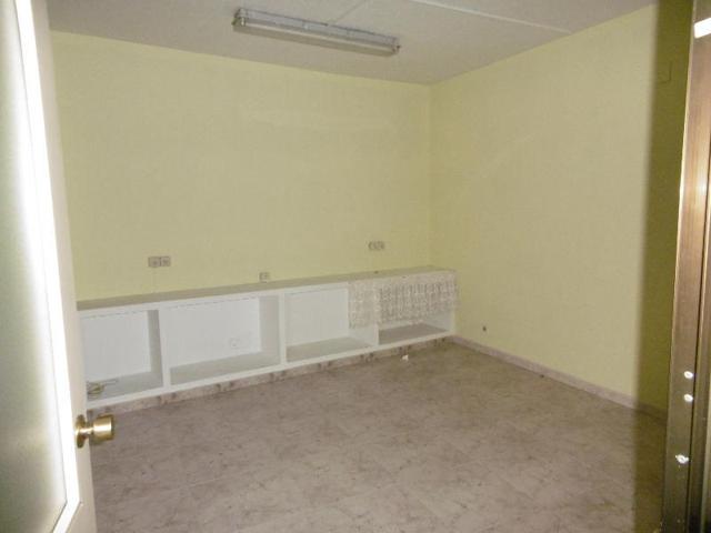 Local en venta en Madrid de 551 m2 photo 0